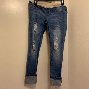 Bella Vida Maternity Distressed Skinny Jean Capri
